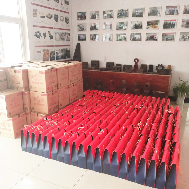 迎中秋，發(fā)禮品！洛陽順祥祝大家中秋節(jié)快樂！